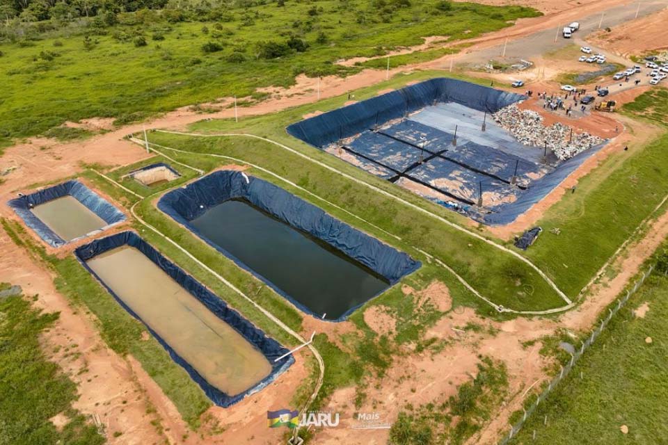 Prefeitura de Jaru inaugura aterro sanitário; obra atenderá demanda de resíduos sólidos de sete municípios