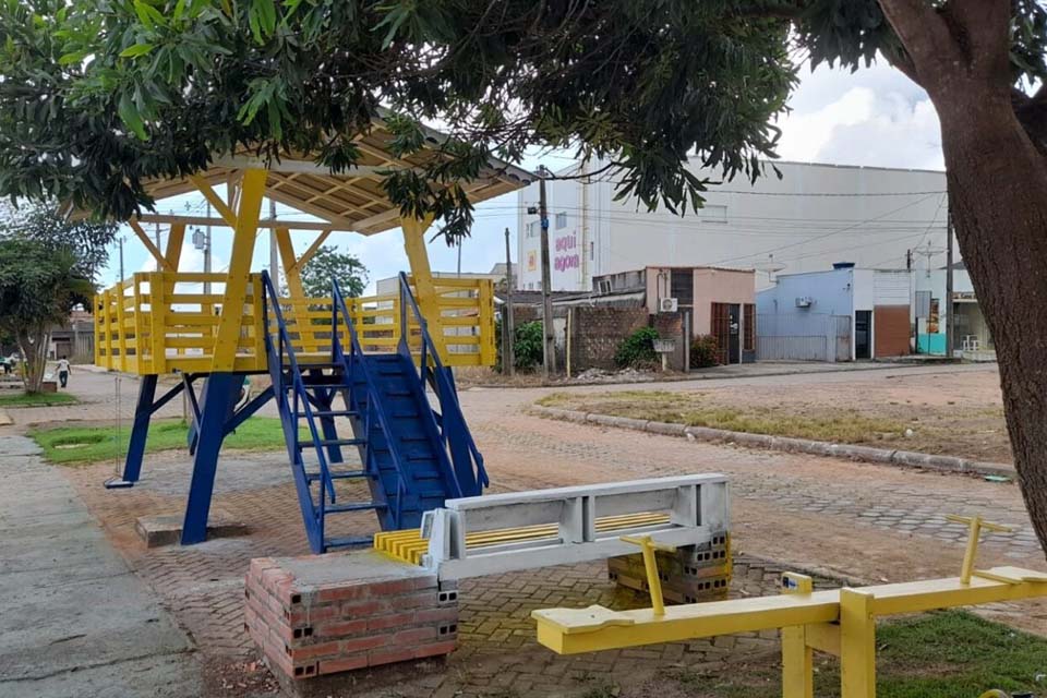 Mão de obra reeducanda constrói parque infantil no município 