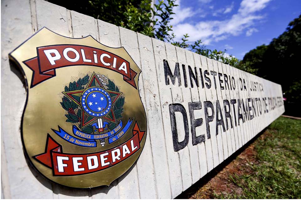 Polícia Federal faz operação para repressão de pedofilia na internet