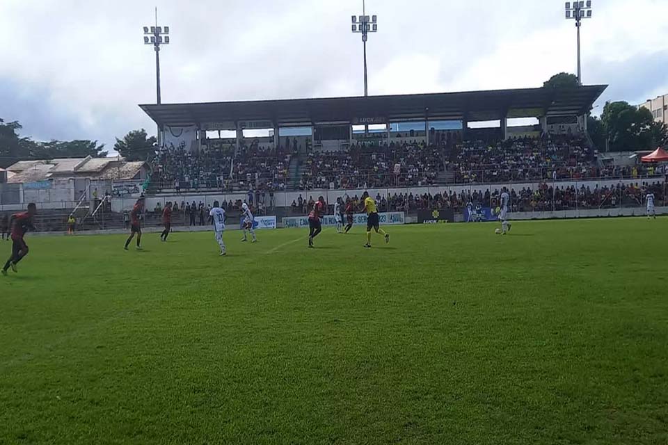 Real Ariquemes vence União Cacoalense por 2 a 0 no Aglair Tonelli