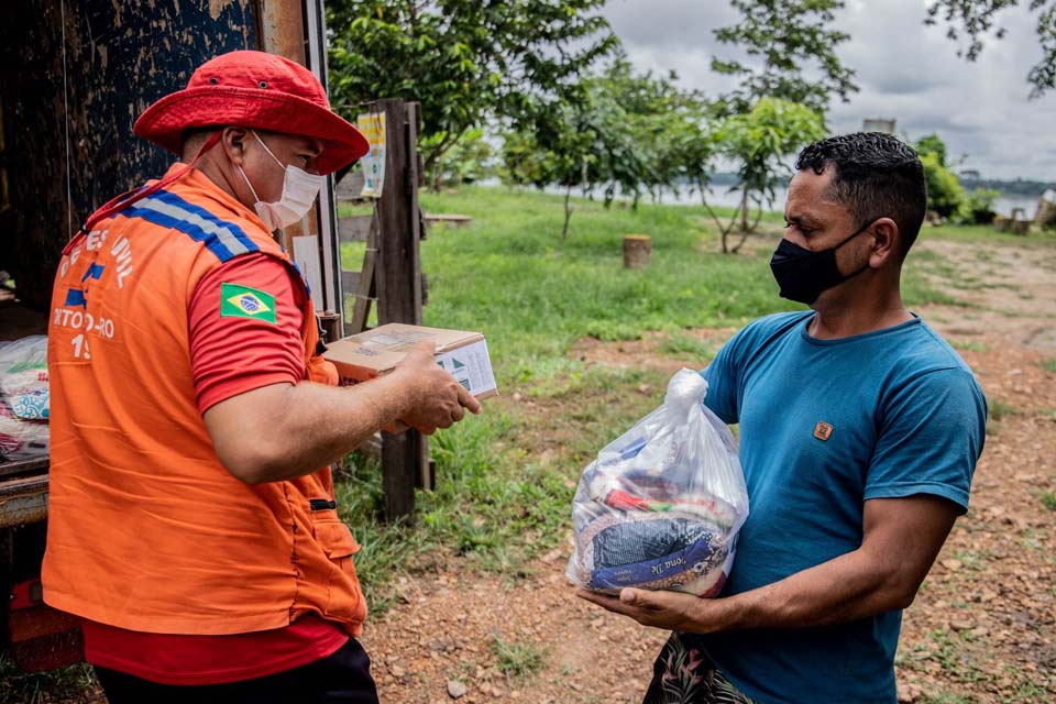 Porto Velho: Mais de 300 pessoas da região do médio Madeira são beneficiadas com doações