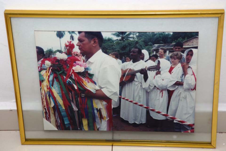 Museu da Memória Rondoniense expõe fotos da tradicional Festa do Divino que acontece há 125 anos no Vale do Guaporé
