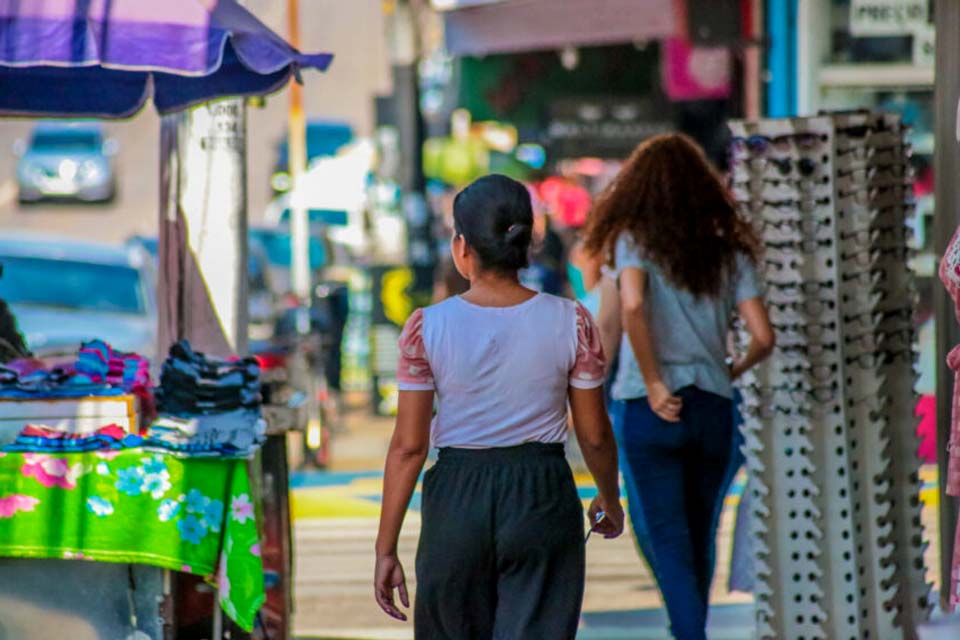 Pagamento da parcela do décimo terceiro, nesta sexta-feira, movimenta a economia do Estado de Rondônia