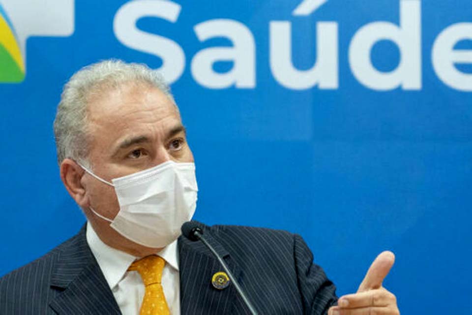 Ministro diz que contratos atuais já preveem vacinas atualizadas