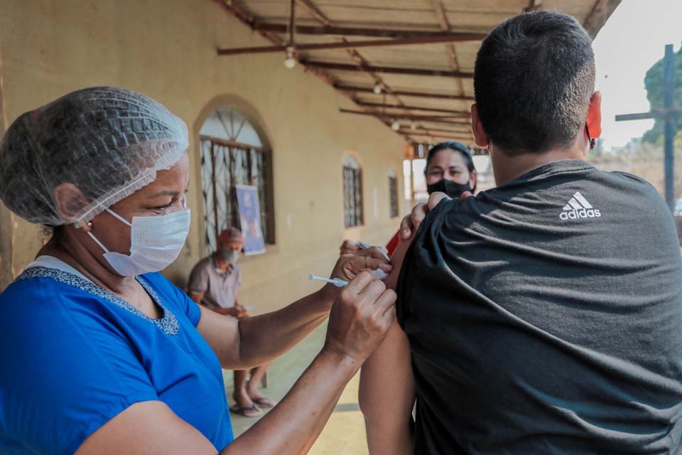 Porto Velho: Moradores do bairro São Francisco e adjacências puderam atualizar caderneta de vacinação