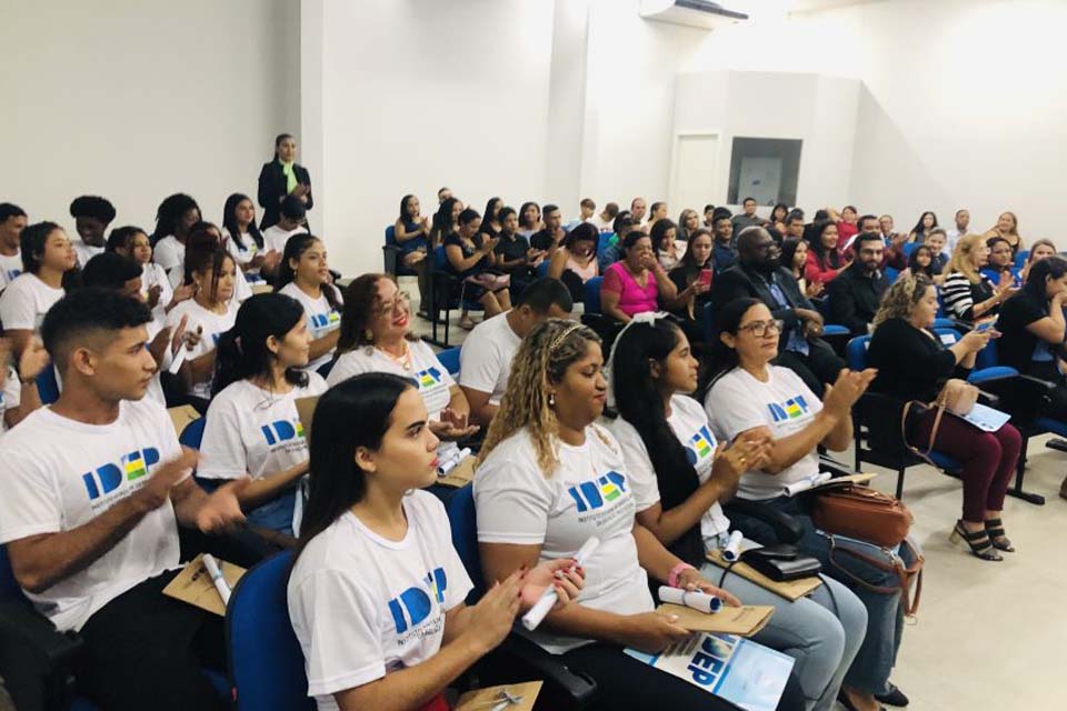 Escola do Idep forma técnicos em comércio, num momento otimista com vendas de fim de ano