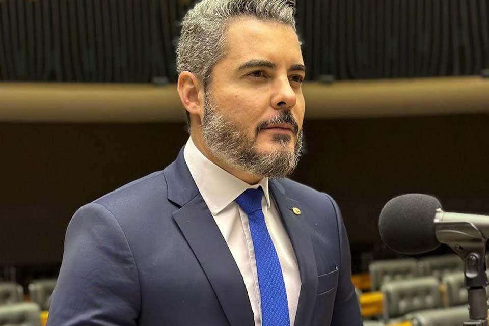 Deputado Federal Thiago Flores vota contra Projeto de Lei que torna crime a discriminação contra políticos