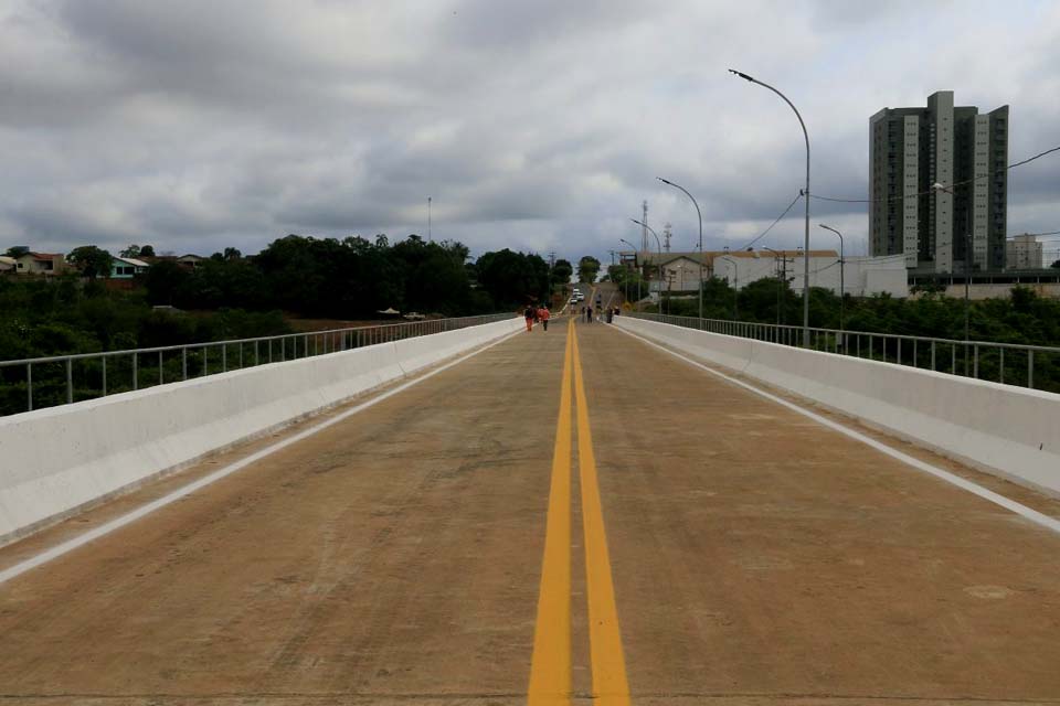 Com economia e execução direta, Governo conclui e inaugura ponte sobre o rio Urupá