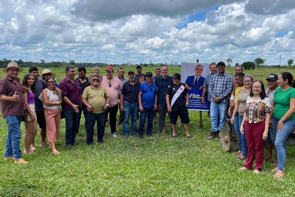 Deputado Alan Queiroz entrega R$ 127 mil em equipamentos agrícolas ao município de Theobroma