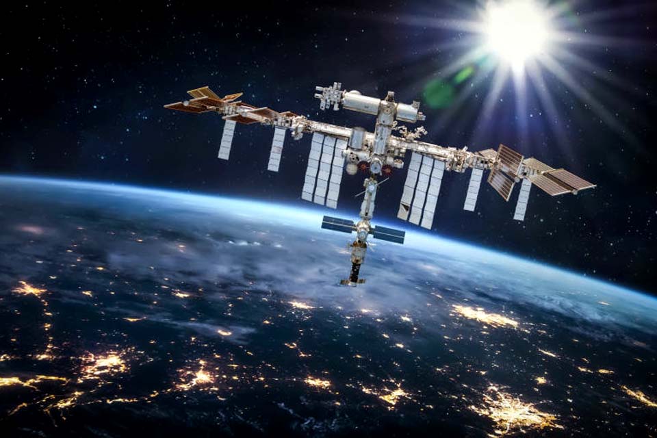 Sucessoras da ISS não devem ficar prontas antes de queda da estação no oceano, diz NASA