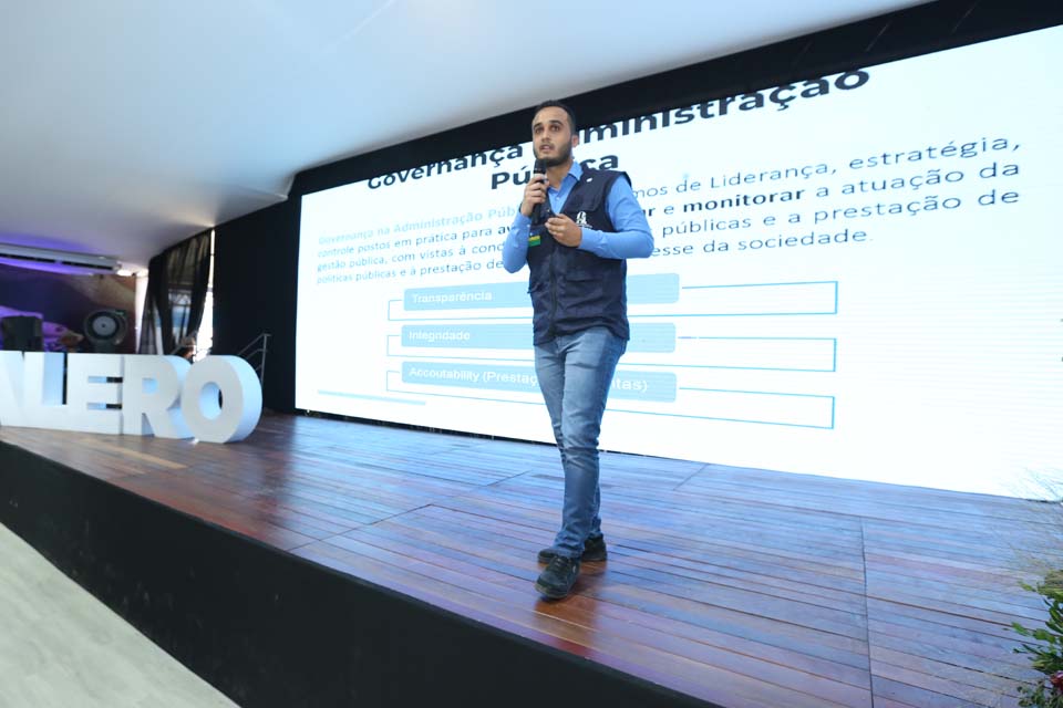 Escola do Legislativo realiza Palestra e destaca a importância do controle interno na gestão pública