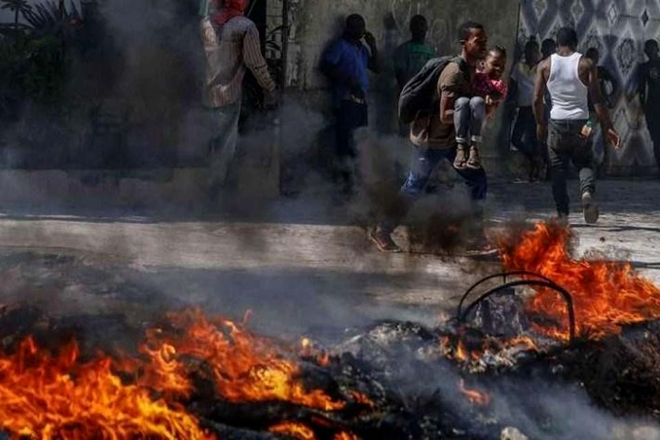 Explosão de caminhão de combustível no Haiti mata cerca de 40 pessoas