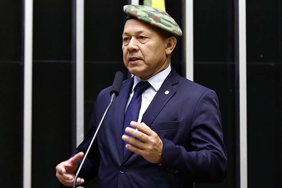 Deputado de Rondônia insinua que Lula não é chefe da União: ‘‘Nosso único e eterno presidente é o Jair Messias Bolsonaro’’