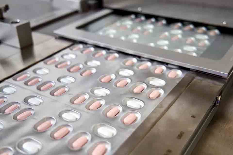 Regulador europeu aprova pílula da Pfizer contra Covid-19