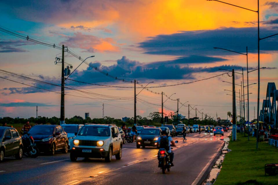 Detran Rondônia alerta para o vencimento do licenciamento de veículos de placa final oito