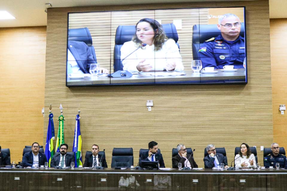  Ministério Público participa de audiência sobre medidas de combate à violência escolar na ALE-RO