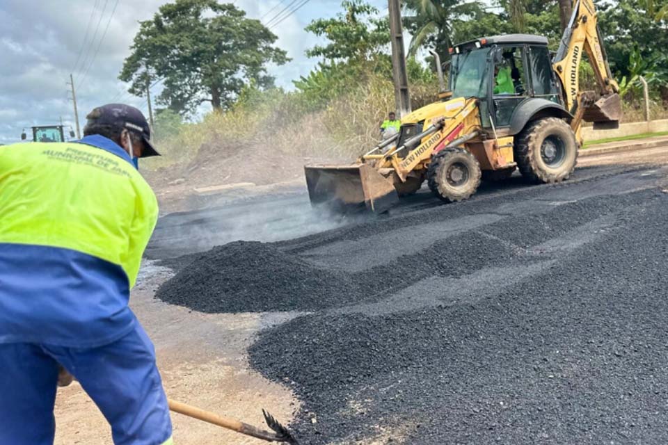 Prefeitura de Jaru realiza recuperação e manutenção de ruas no setor 8