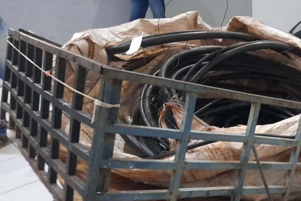 Dupla é flagrada com fios furtados na zona leste de Porto Velho