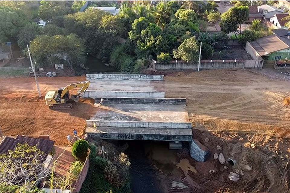 Concluídas as duas pontes que ligam o Bairro Jardim Tropical ao centro