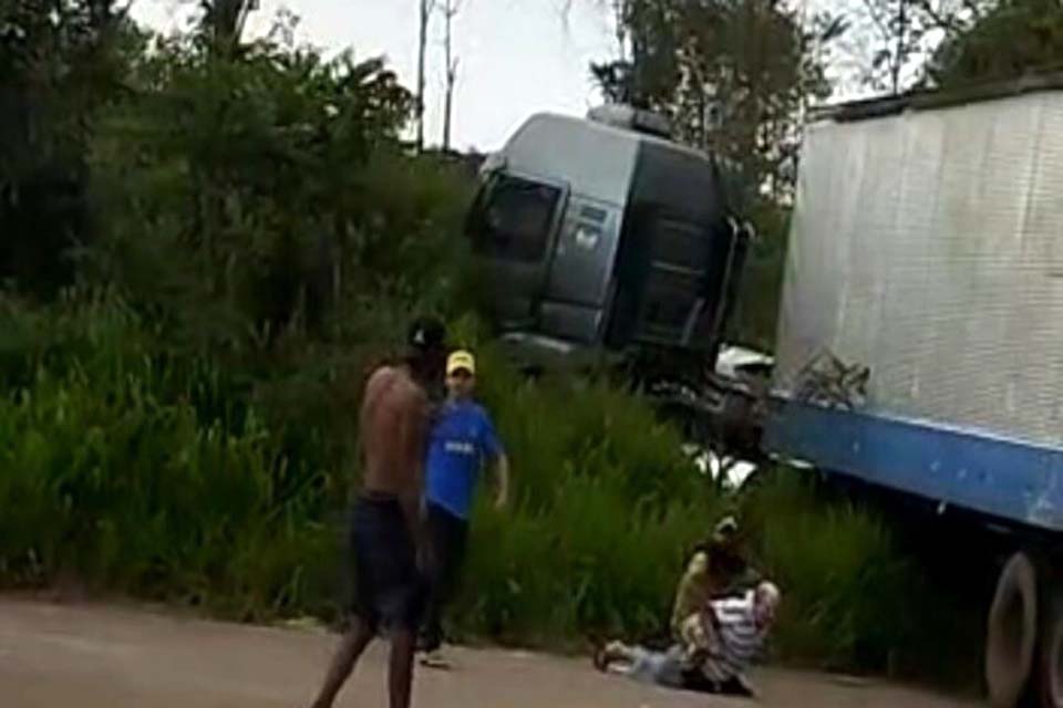 Caminhoneiro é perseguido e espancado por manifestantes em Vilhena