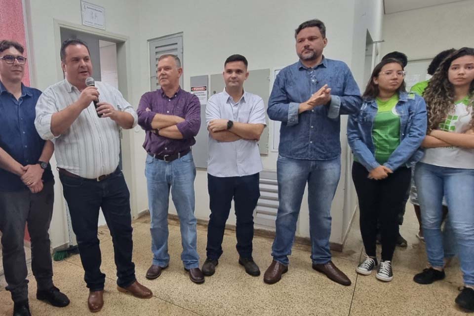 Deputado estadual Luís do Hospital garante recurso para aquisição de ônibus que será destinado ao IFRO