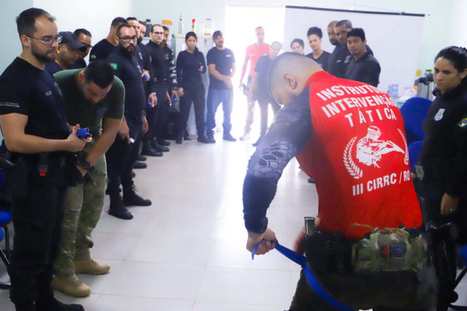 Governo de Rondônia aplica cursos profissionalizantes a policiais penais e servidores, em Porto Velho