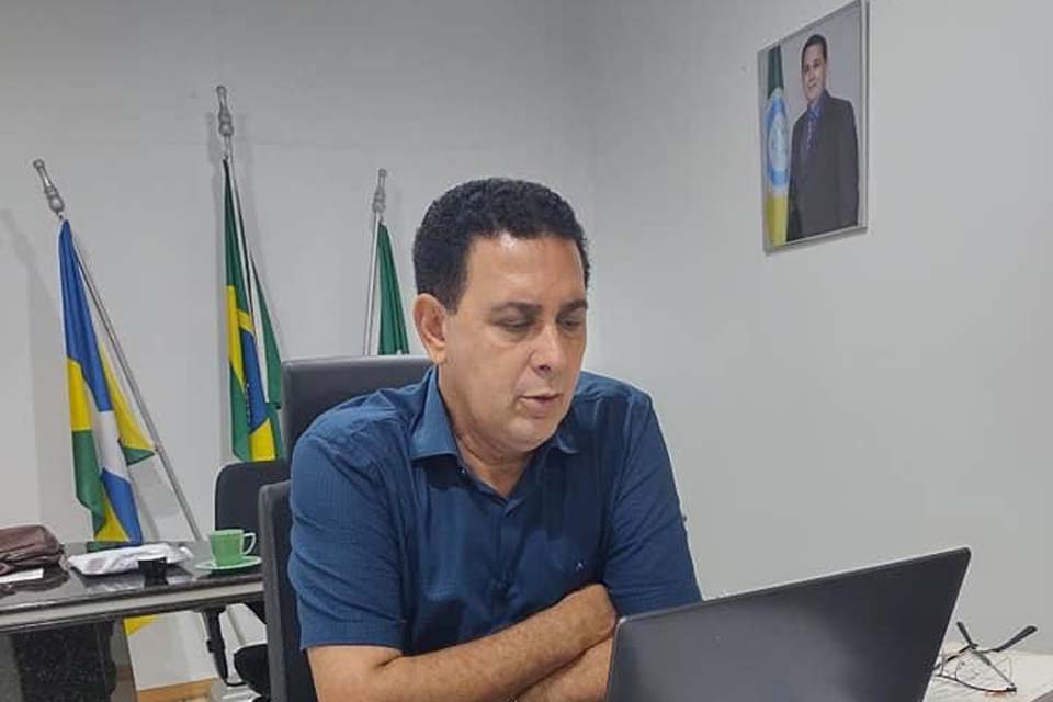 Prefeito Aldo Júlio anuncia que pagamento de outubro está na conta; mais de R$ 5 milhões injetados na economia local