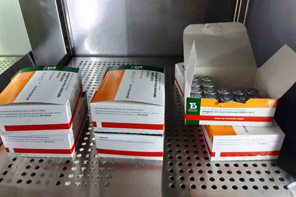 Mais de 9 mil doses da 13ª remessa de vacinas contra a covid-19 contemplam cidades da região Central