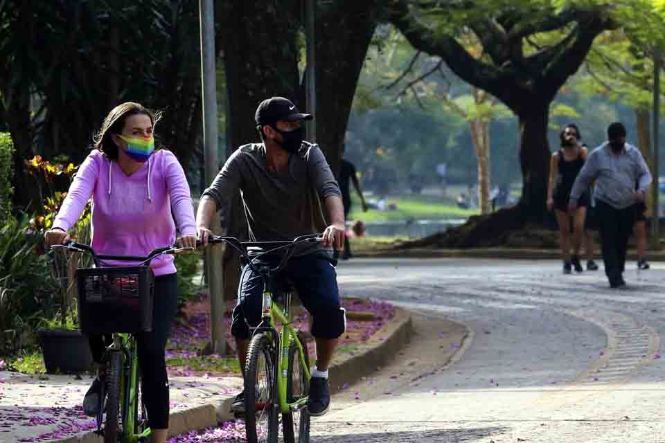 Máscaras não afetam respiração ou trazem risco à prática de exercícios