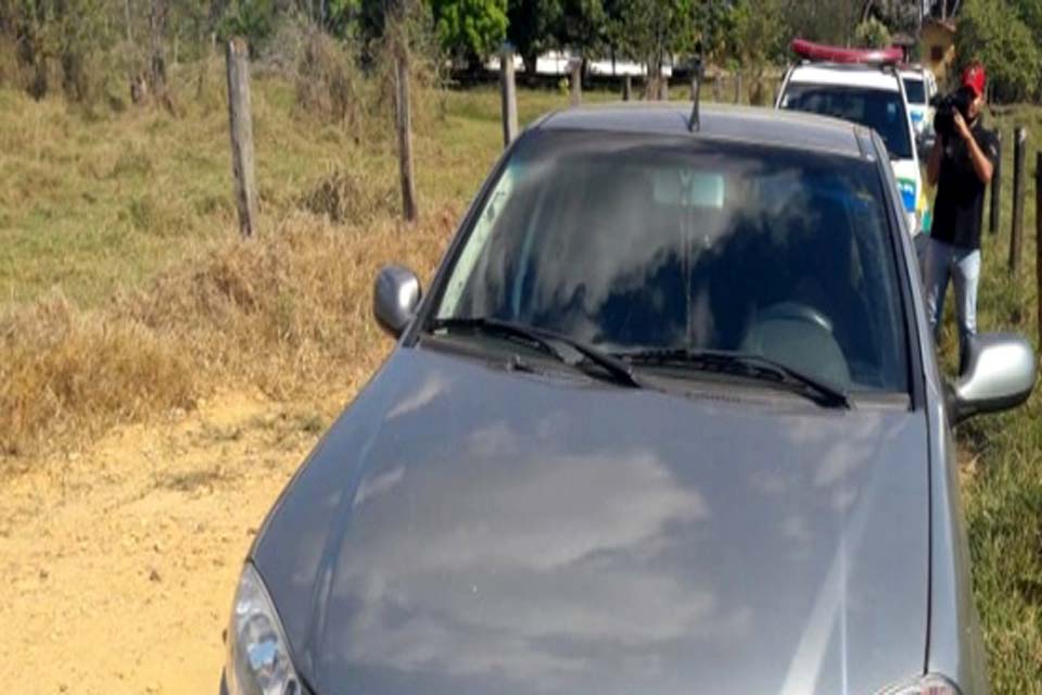 PM localiza veículo que foi levado por bandidos durante roubo em residência