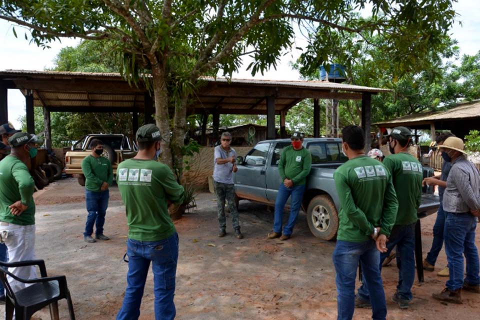 Prefeitura, SENAR e Sindicato Rural formam mais 9 alunos em curso de tratorista