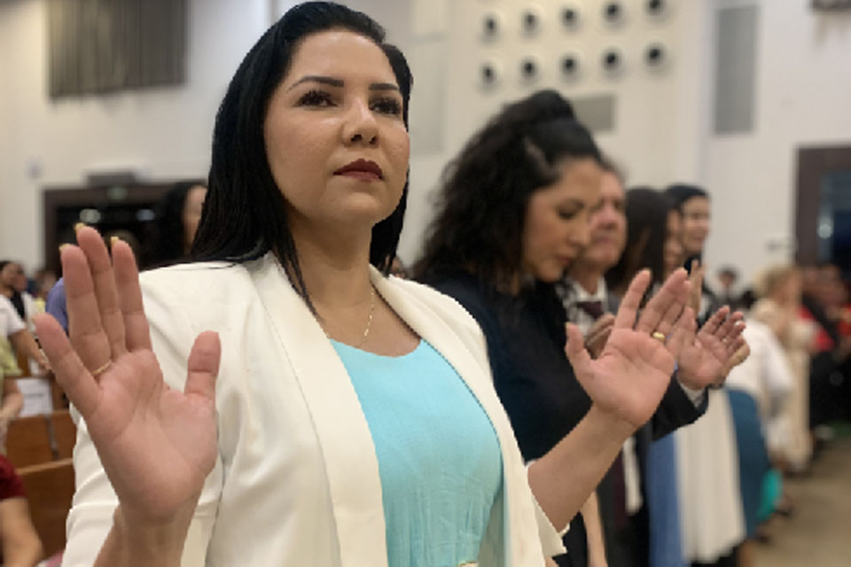 Cristiane Lopes marca presença no centésimo primeiro aniversário da Igreja Assembleia de Deus em Rondônia