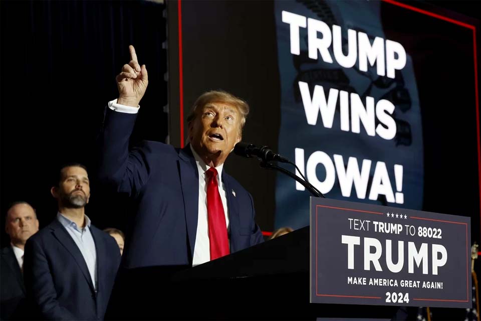 Ex-presidente Trump vence convenção de Iowa com folga: “Vamos nos unir”