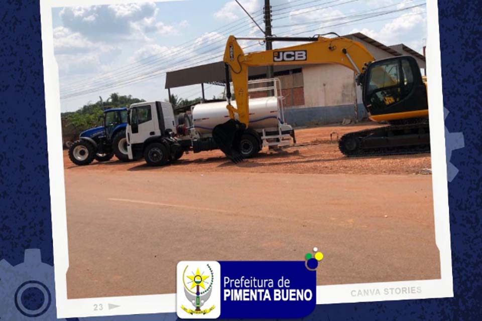 Secretaria de obras recebe novas máquinas para compor frota de equipamentos da prefeitura