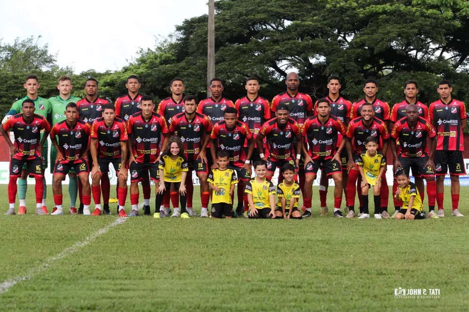 Debaixo de chuva Real Ariquemes vence por três a zero o Rondoniense 