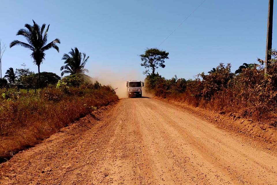 Porto Velho: Estradas vicinais na região da BR-319 recebem serviços de manutenção 