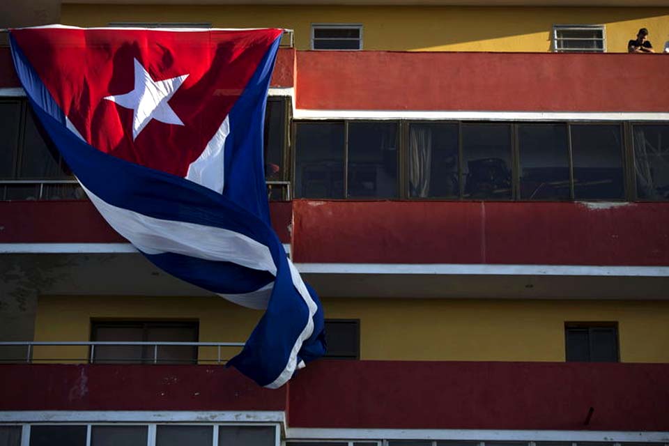 Manifestantes de Cuba recebem sentenças de prisão