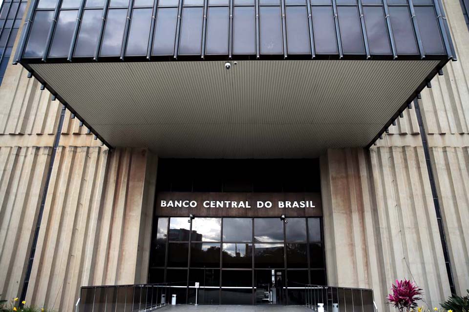 Banco Central inicia primeira fase do open banking