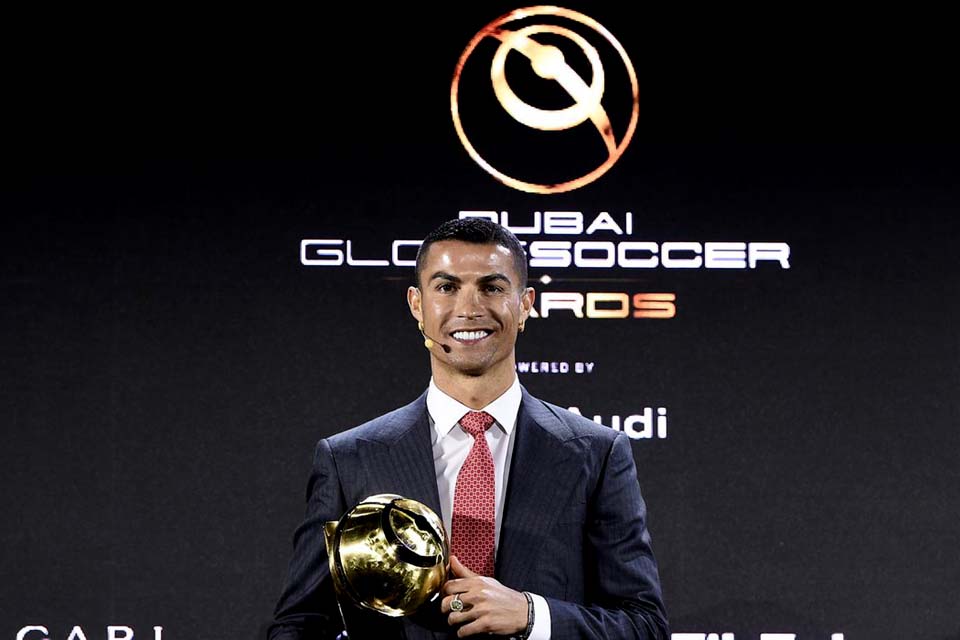 Cristiano Ronaldo é escolhido melhor jogador do século