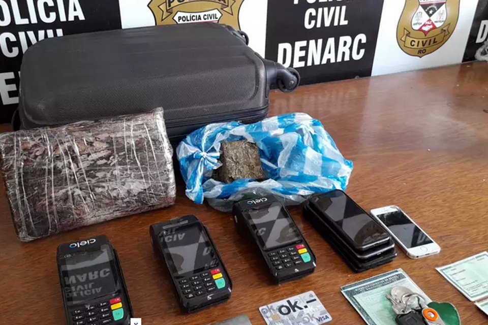 Denarc prende traficante com mala de droga avaliada em 10 mil reais