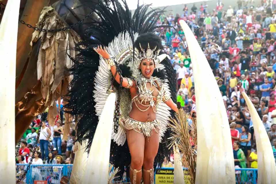 Desfile na Sapucaí terá mais quatro escolas nesta segunda-feira