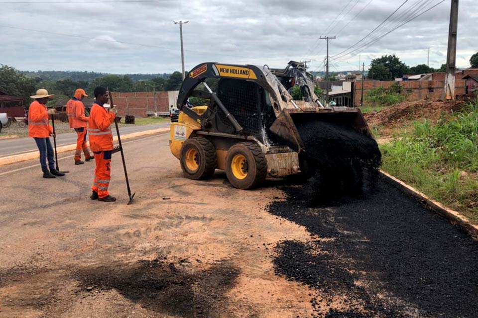 DER executa manutenção da pavimentação da rodovia 135 que interliga Alta Floresta ao distrito Vila Marcão