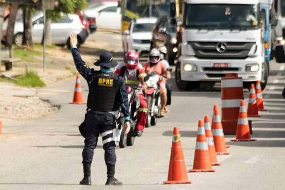 Ceará e Amazonas têm planos de reabertura econômica 