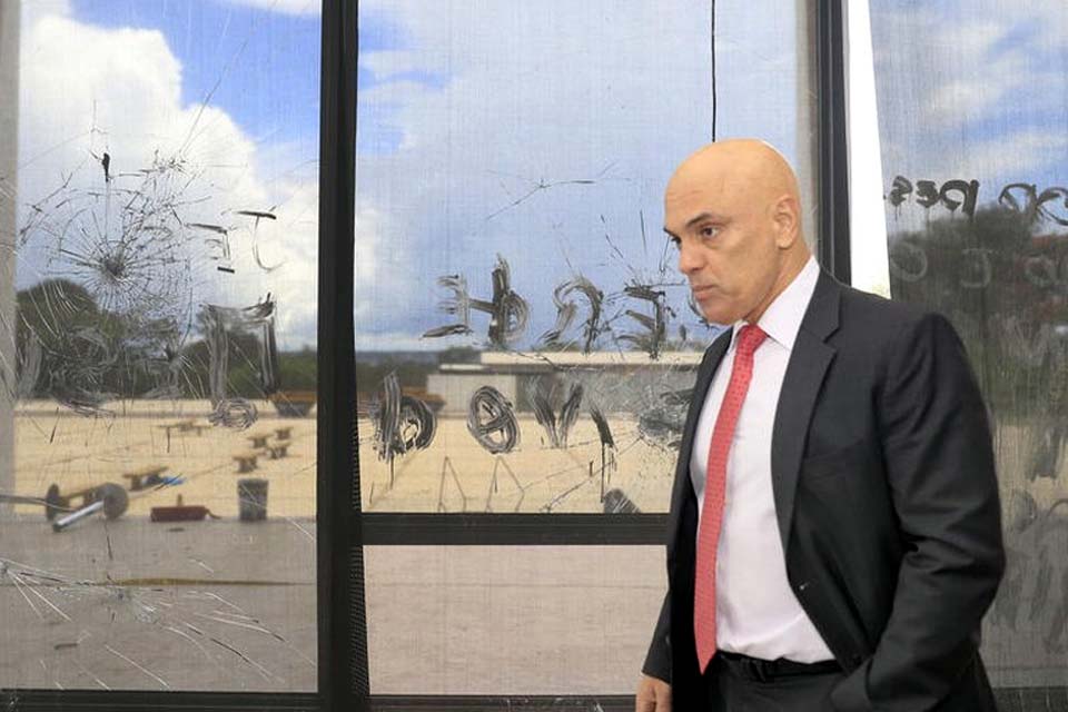 Moraes vota para tornar réus mais 70 denunciados por manifestações extremistas em Brasília