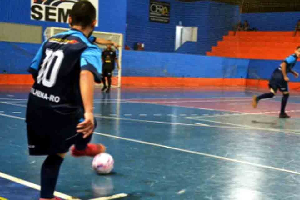 Três goleadas movimentaram a 7ª Rodada do Municipal de Futsal; a média ficou acima de 9 gols por jogo