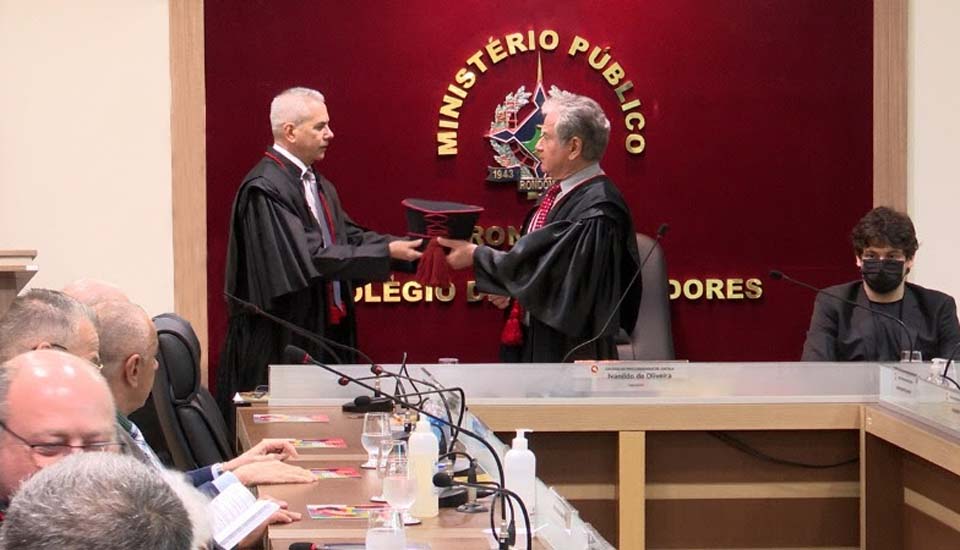 Procurador-Geral de Justiça é reconduzido ao cargo e destaca a caminhada para elevar o Ministério Público com a ajuda de todos que o integram