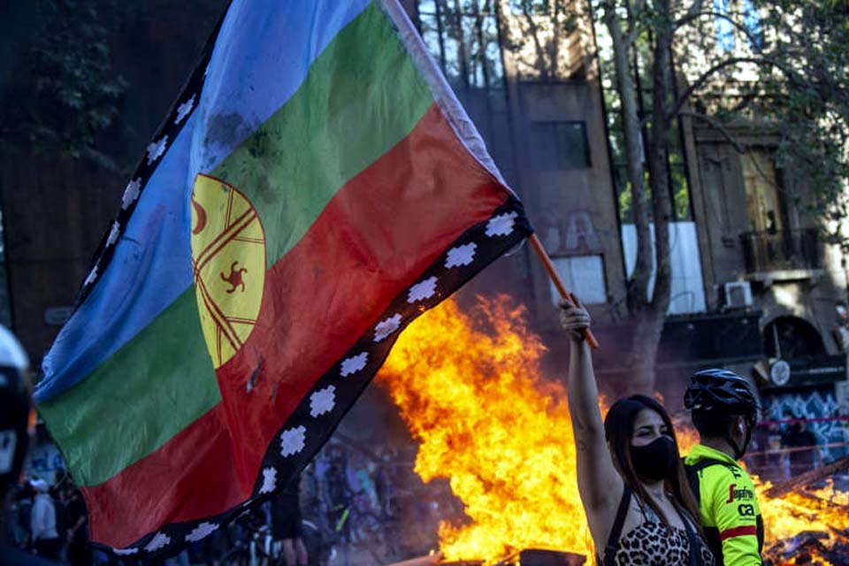 Chile comemora 2º aniversário de manifestação histórica em Santiago