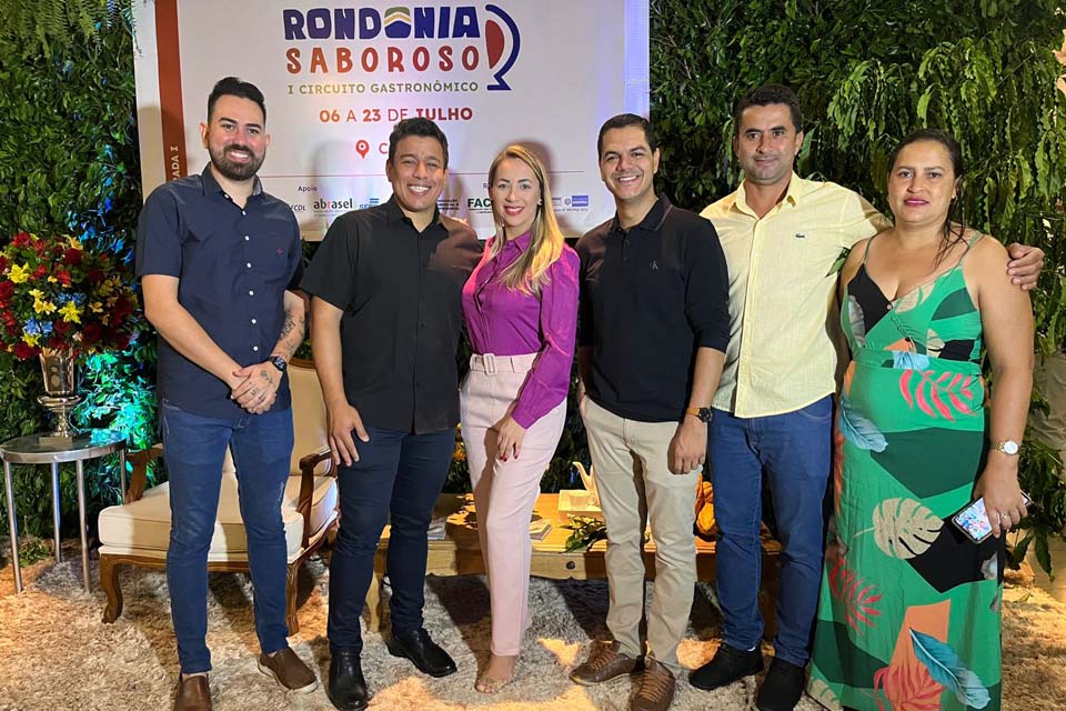 Deputado Cássio Gois participa da abertura do festival Rondônia Saboroso, em Cacoal