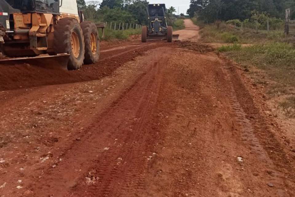 Secretaria Municipal de Obras e Serviços finaliza patrolamento das linhas 196 e 200 sul 