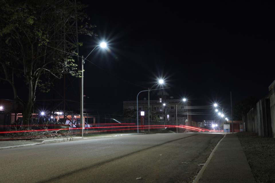 Iluminação pública na avenida Pinheiro Machado em Porto Velho é reforçada